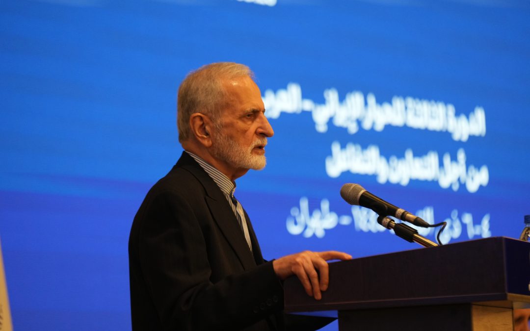 الدكتور خرازي يرد على الموقف الأمريكي الجديد تجاه البرنامج النووي الإيراني: الولايات المتحدة هربت من الدبلوماسية النووية/ إيران بدورها ترى الدبلوماسية أفضل طريق